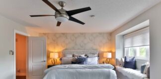 Which way should the ceiling fan turn?